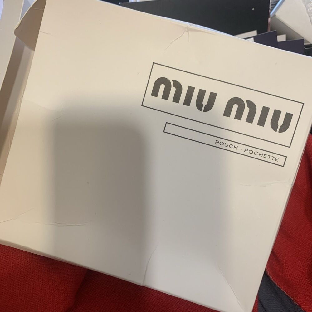 Miu Miu red velvet snap coin purse new condition With Mui Mui Mini Muitine - Picture 11 of 15